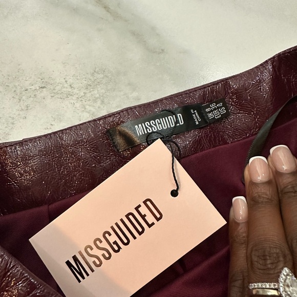 Elegant Burgundy Mini Skirt - Picture 5 of 6